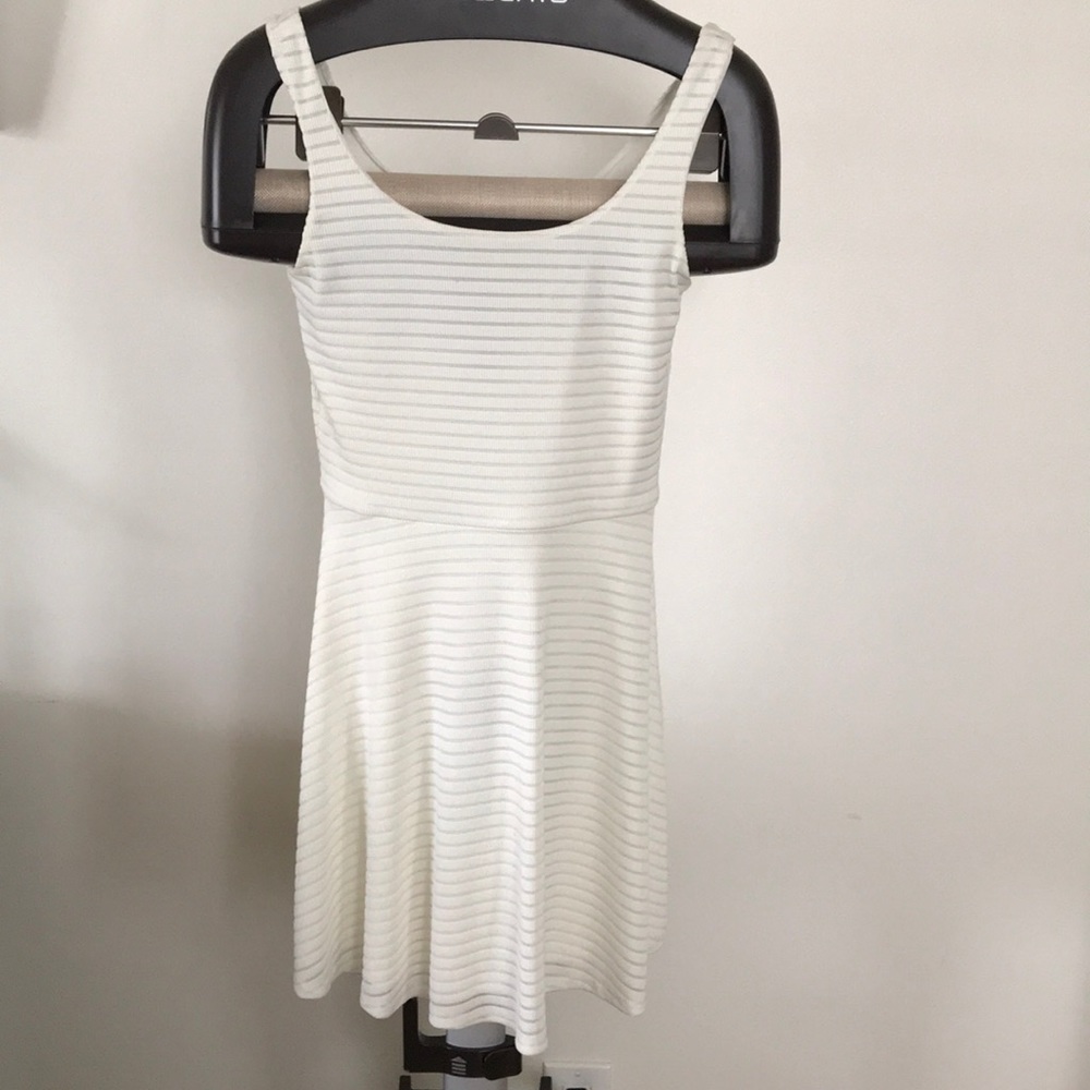 Elegant Bar III white dress